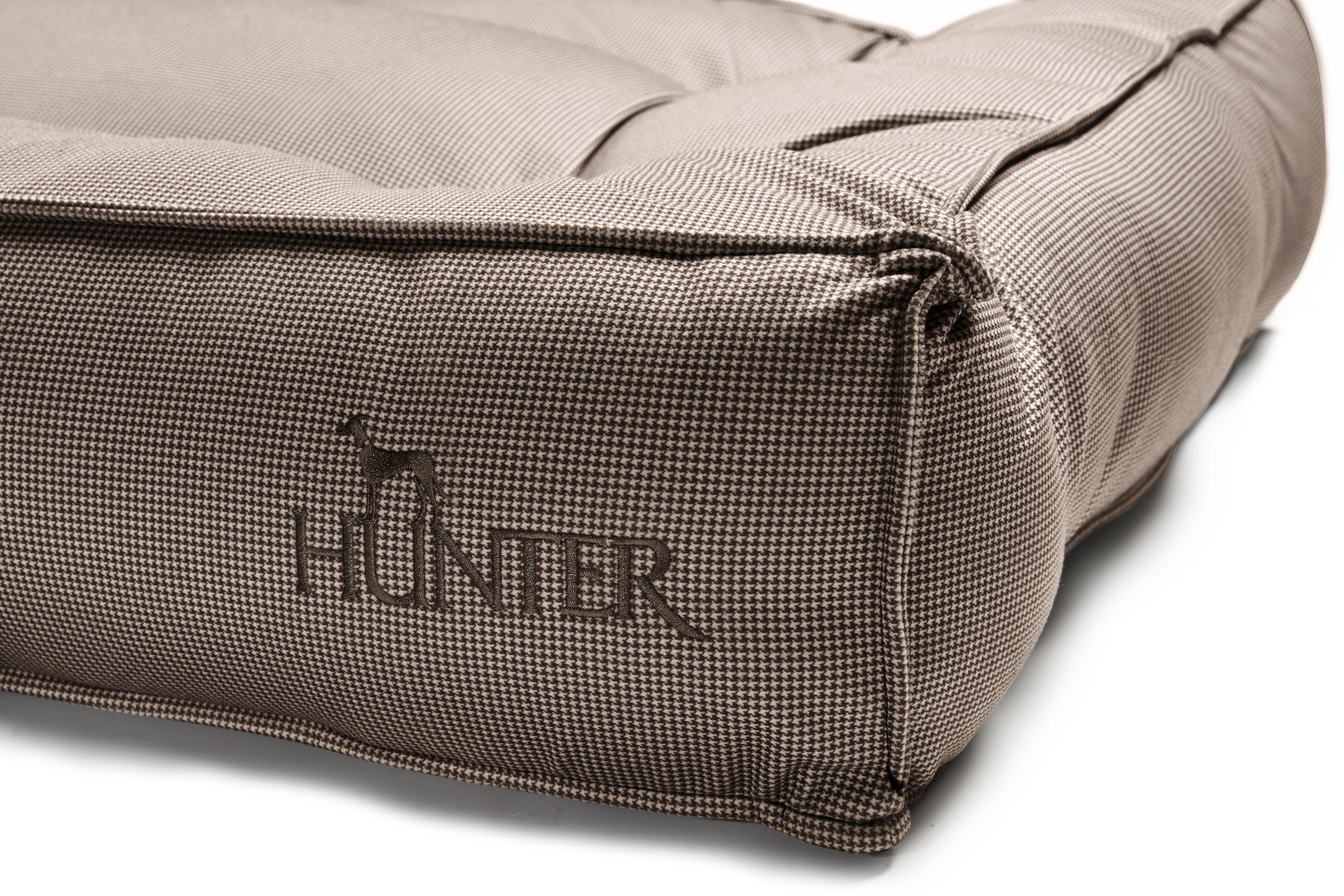 Prešívaný pelech pre psa Hunter Lancaster – hnedá